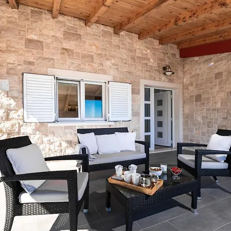 Luxury Stairway To Heaven With Pool Vila