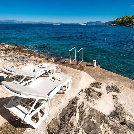 Luxury Stairway To Heaven With Pool *
